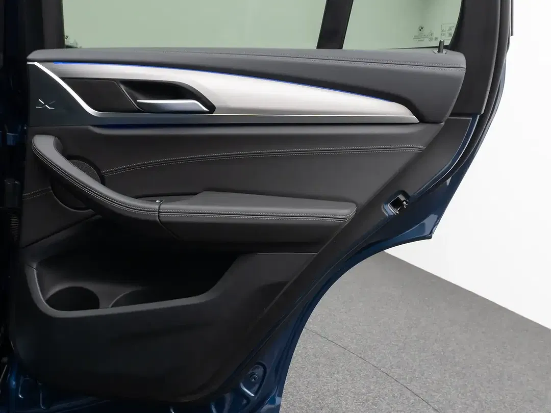 BMW X3 - Thumbnail 32
