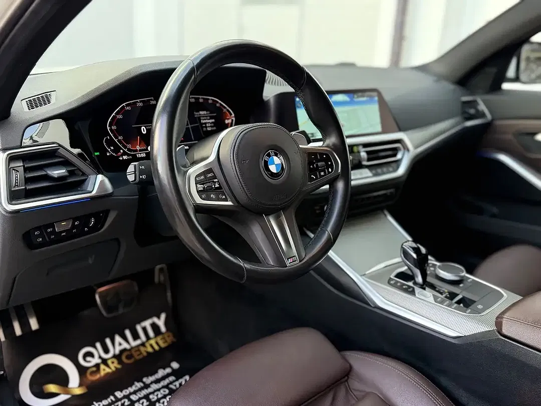 BMW 330 - Thumbnail 6
