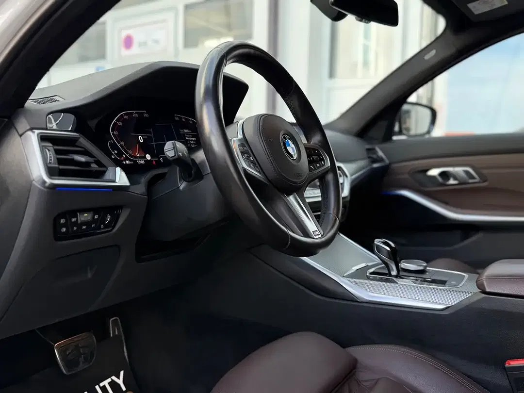 BMW 330 - Thumbnail 7