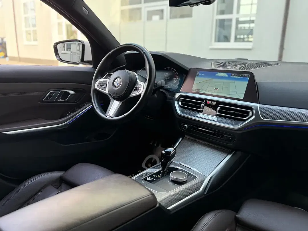 BMW 330 - Thumbnail 8