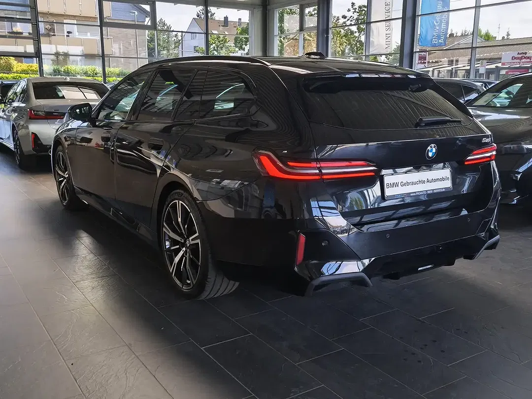 BMW 520 - Thumbnail 4