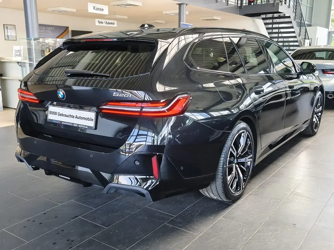 BMW 520 - Thumbnail 7