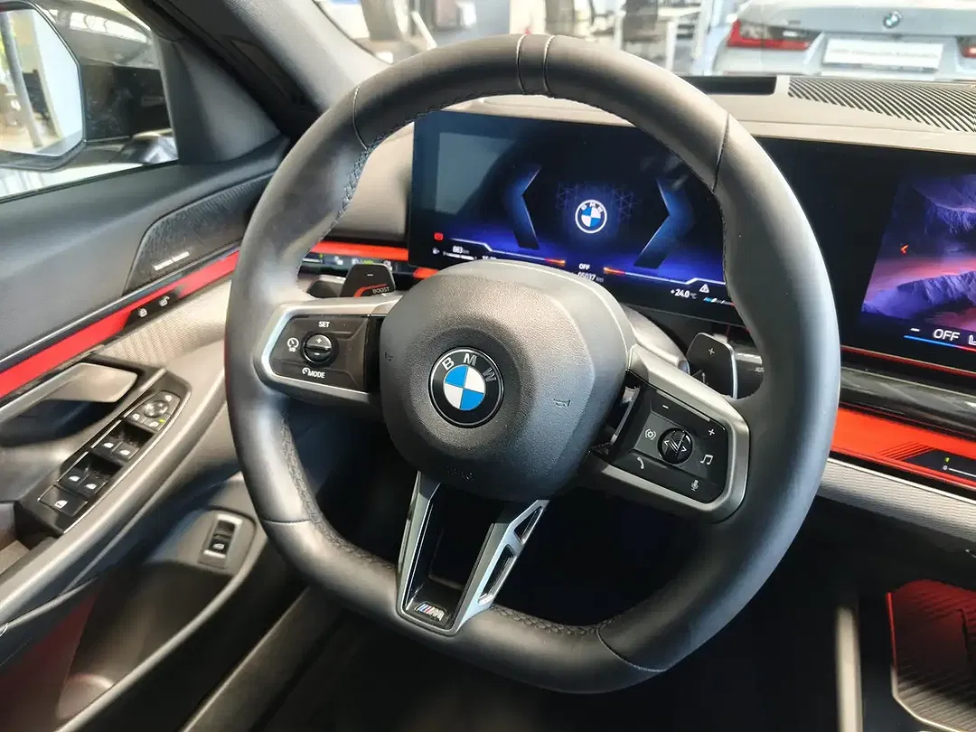 BMW 520 - Thumbnail 9