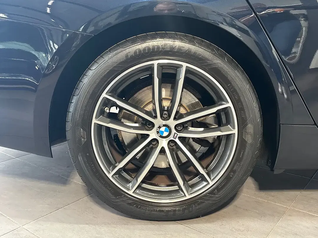 BMW 520 - Thumbnail 3