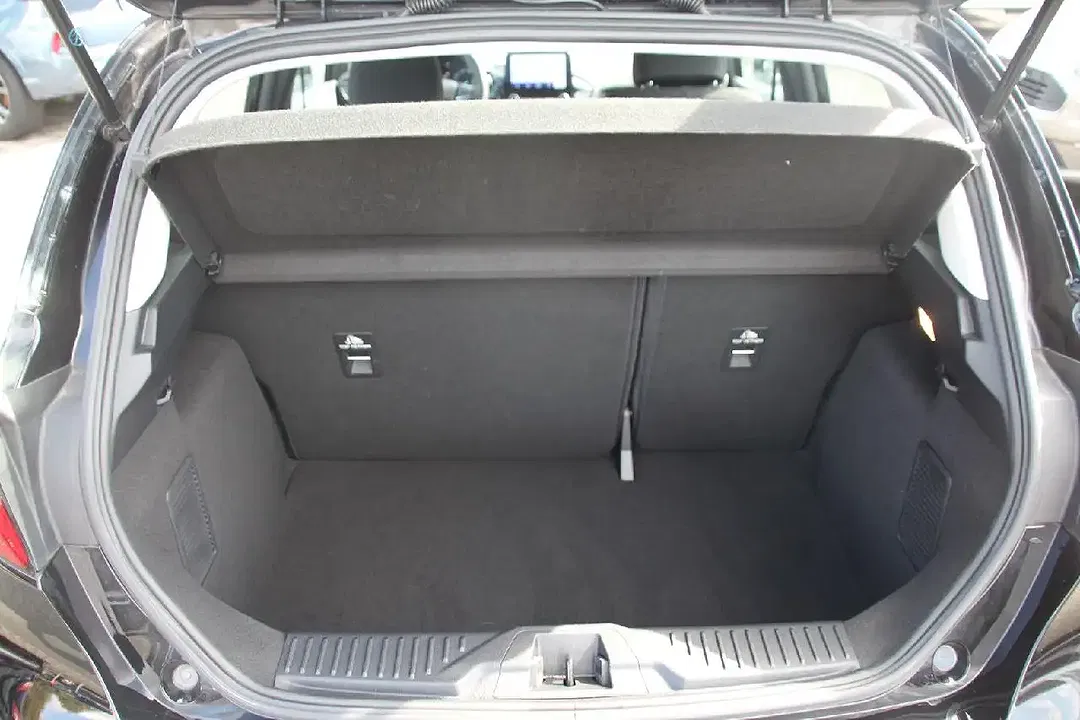 Ford Fiesta - Thumbnail 9