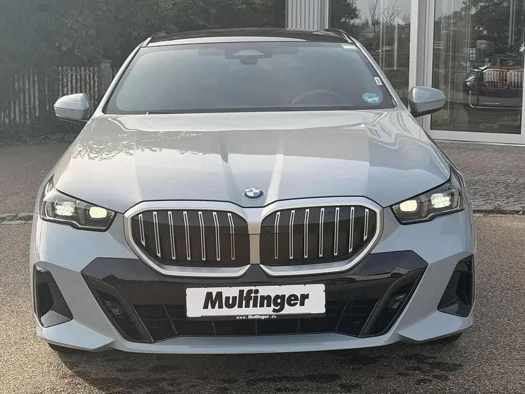 BMW 520 - Thumbnail 3