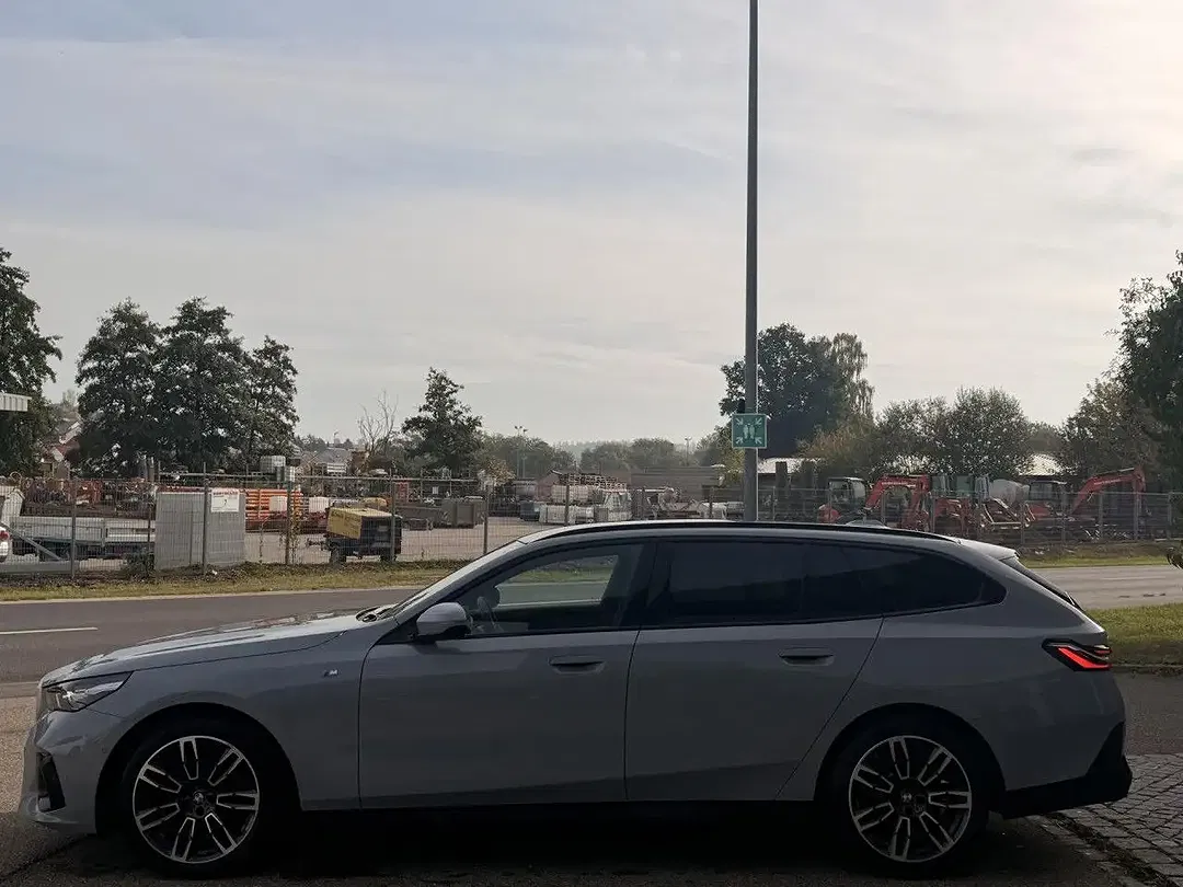 BMW 520 - Thumbnail 5