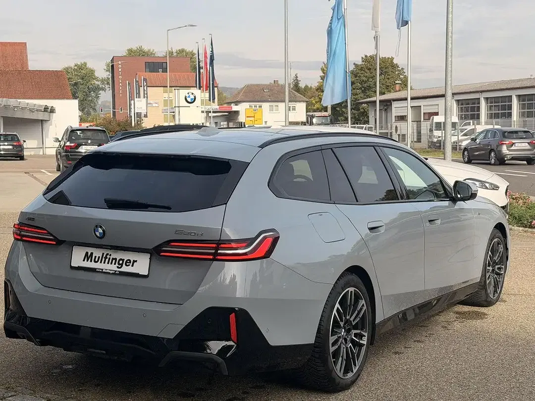 BMW 520 - Thumbnail 8