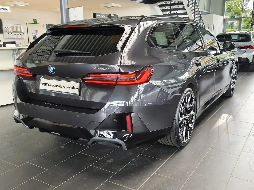 BMW 520 - Thumbnail 7