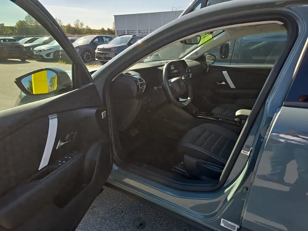 Citroen C4 X - Thumbnail 9