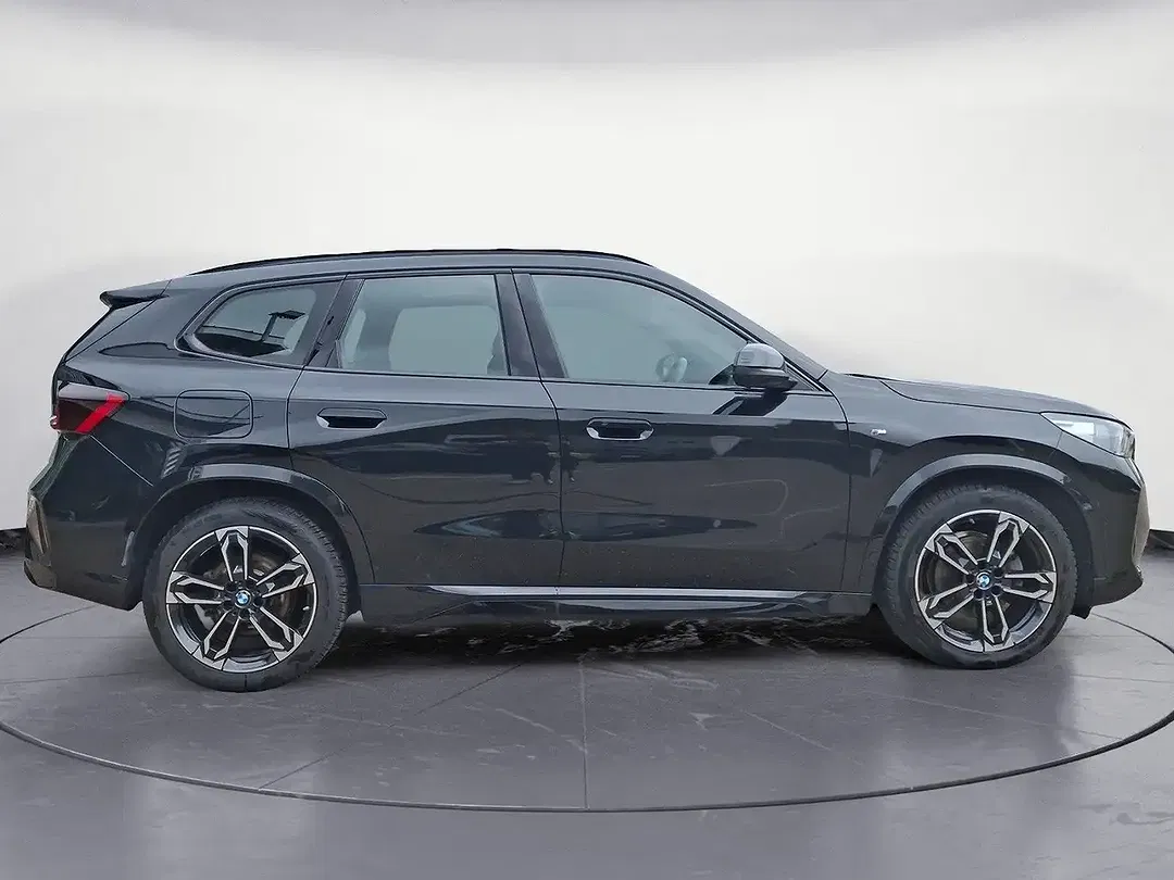 BMW X1 - Thumbnail 6