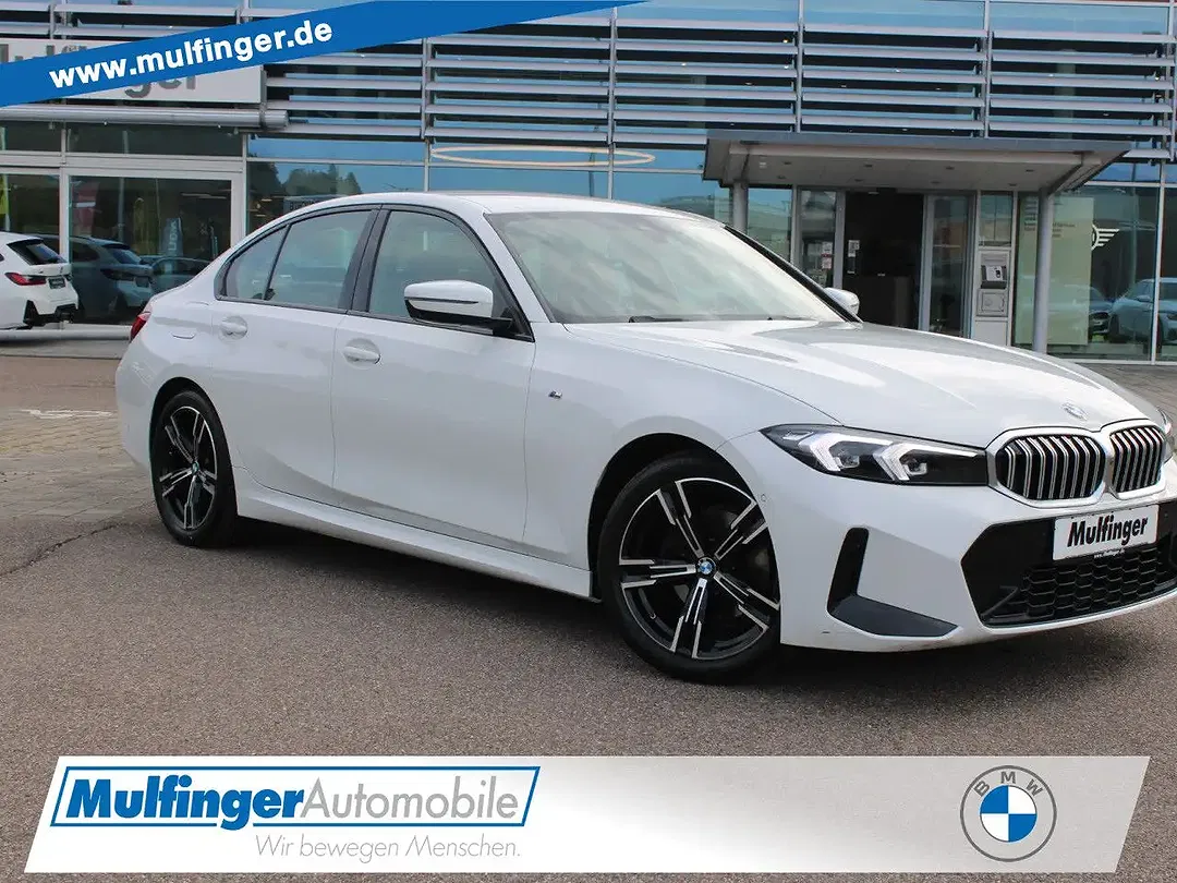 BMW 320 - Thumbnail 1