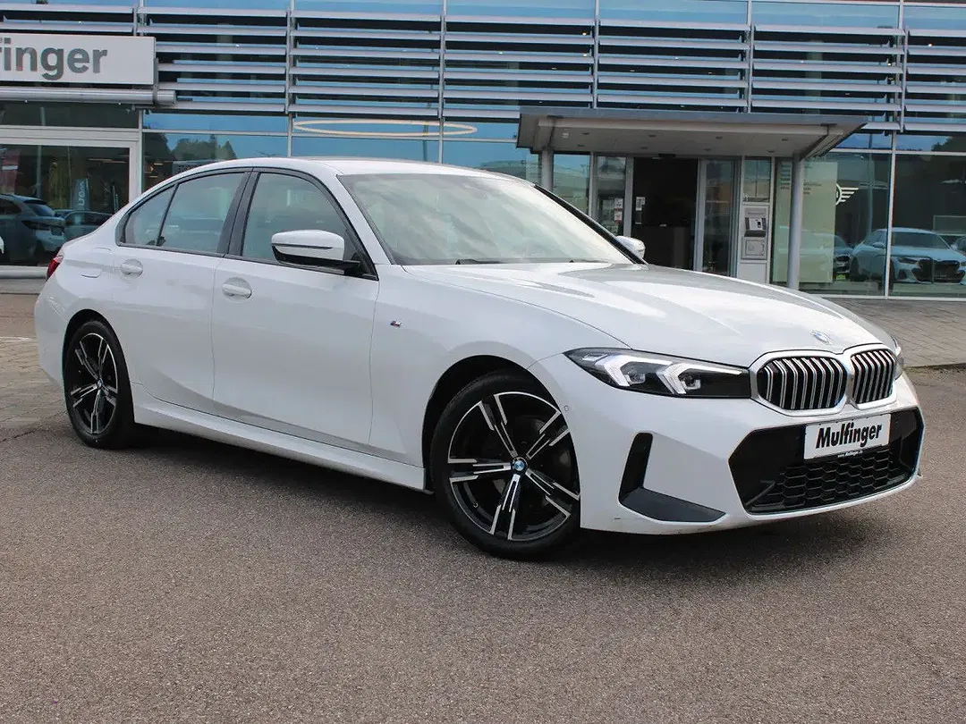 BMW 320 - Thumbnail 2
