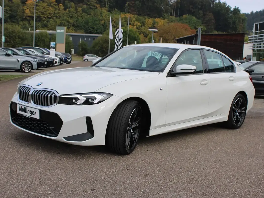 BMW 320 - Thumbnail 3
