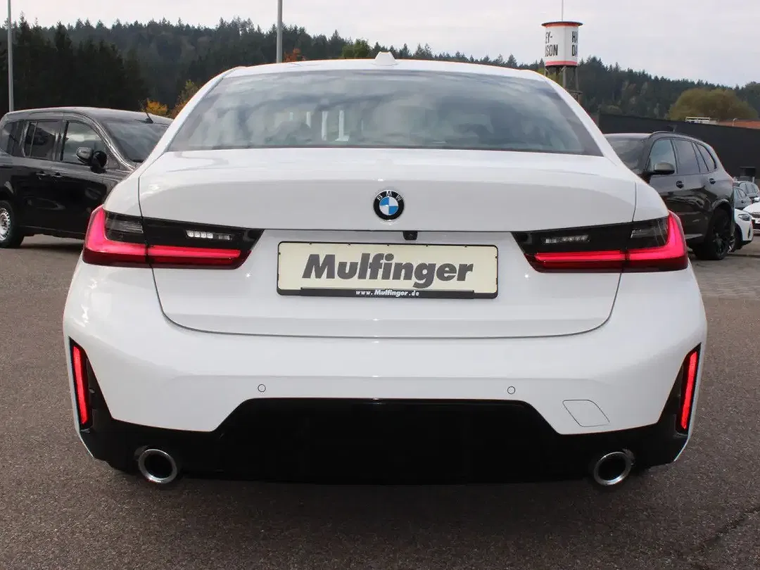 BMW 320 - Thumbnail 7