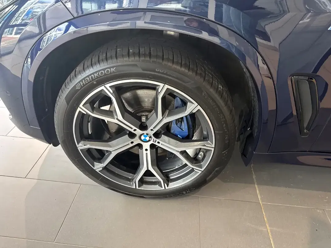 BMW X5 - Thumbnail 6
