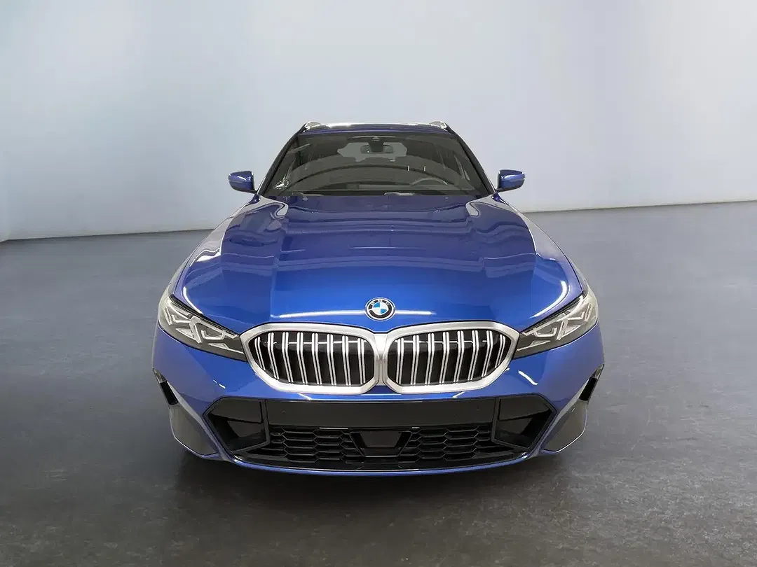 BMW 330 - Thumbnail 2