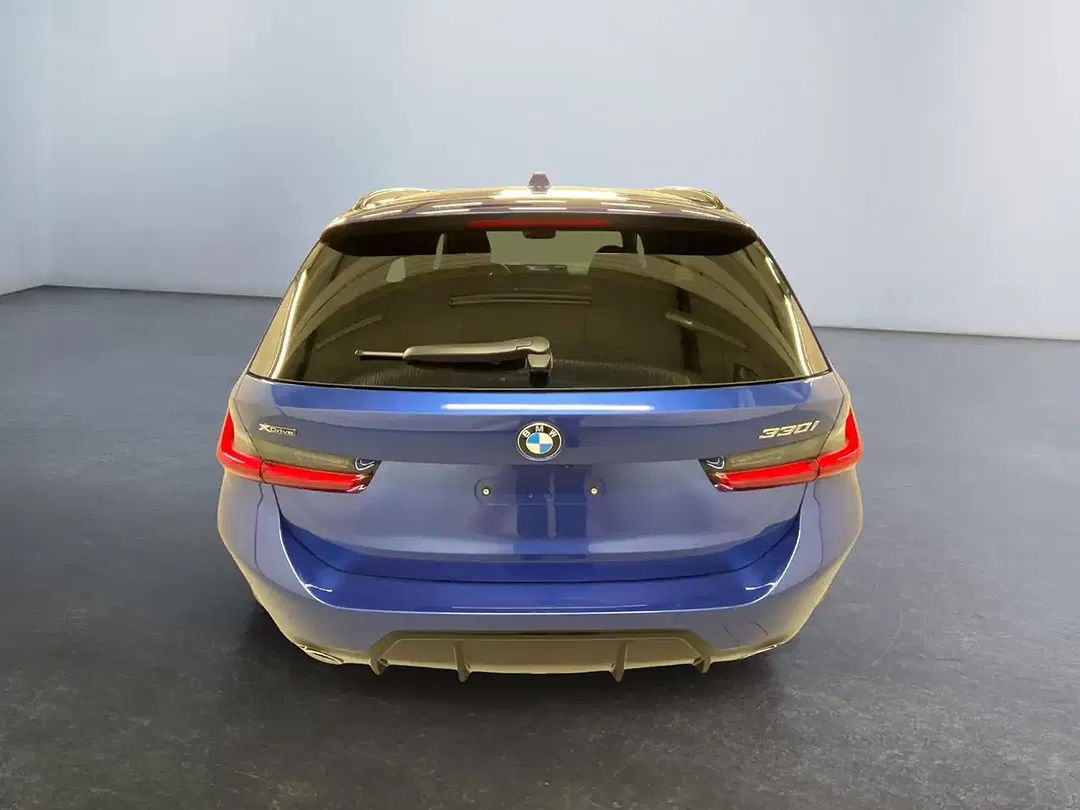BMW 330 - Thumbnail 6