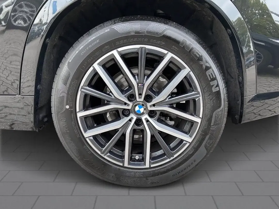 BMW X1 - Thumbnail 6