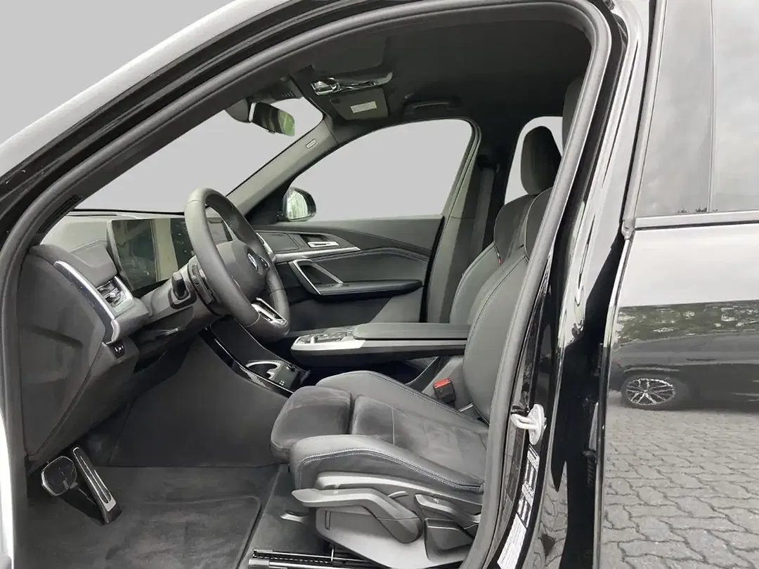 BMW X1 - Thumbnail 9