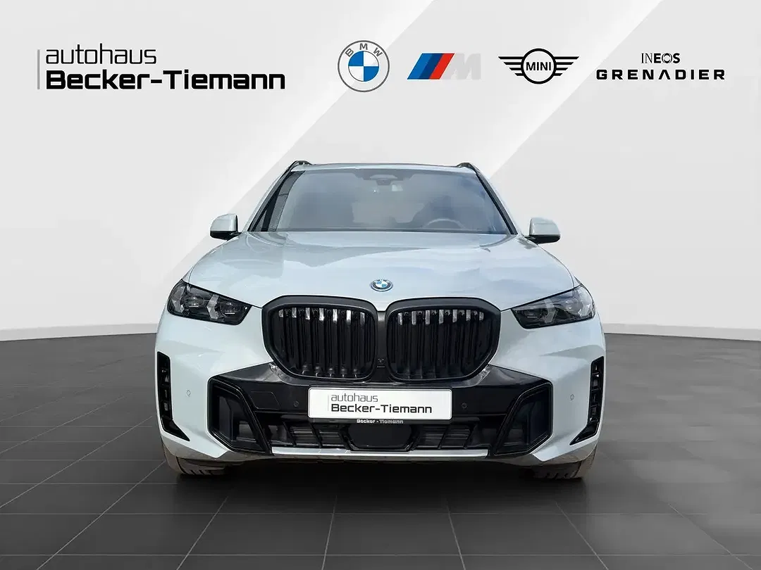 BMW X5 - Thumbnail 2