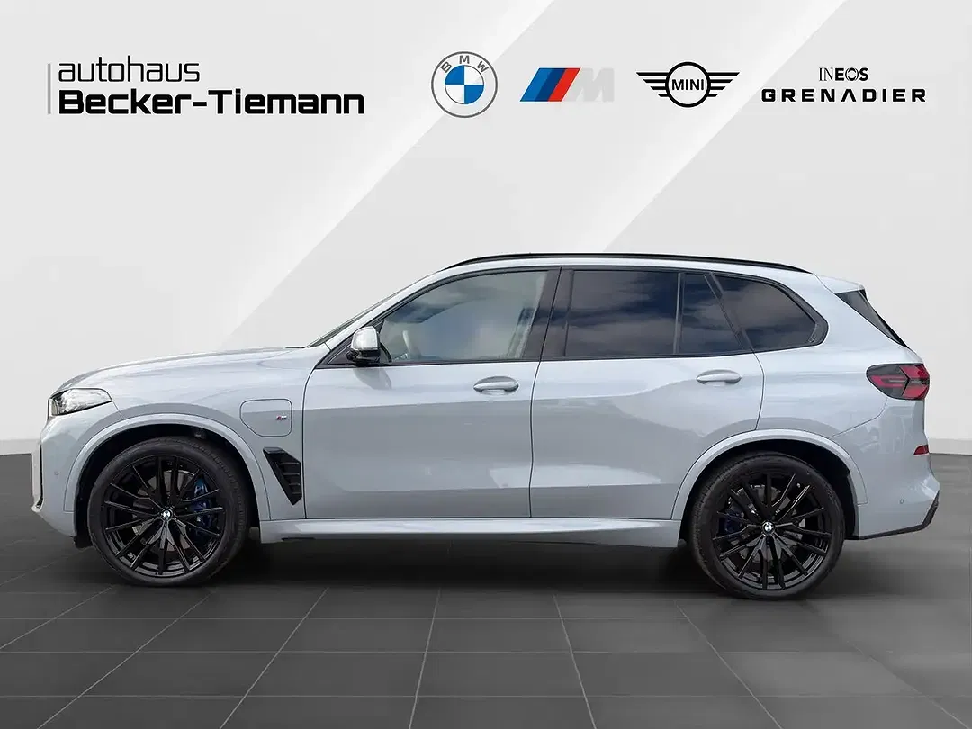 BMW X5 - Thumbnail 3