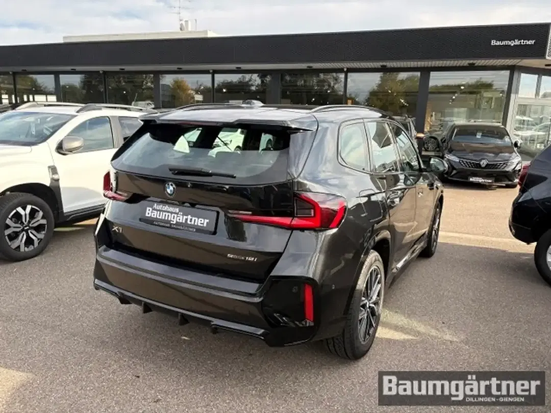 BMW X1 - Thumbnail 4