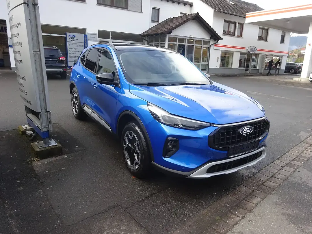 Ford Kuga - Thumbnail 2