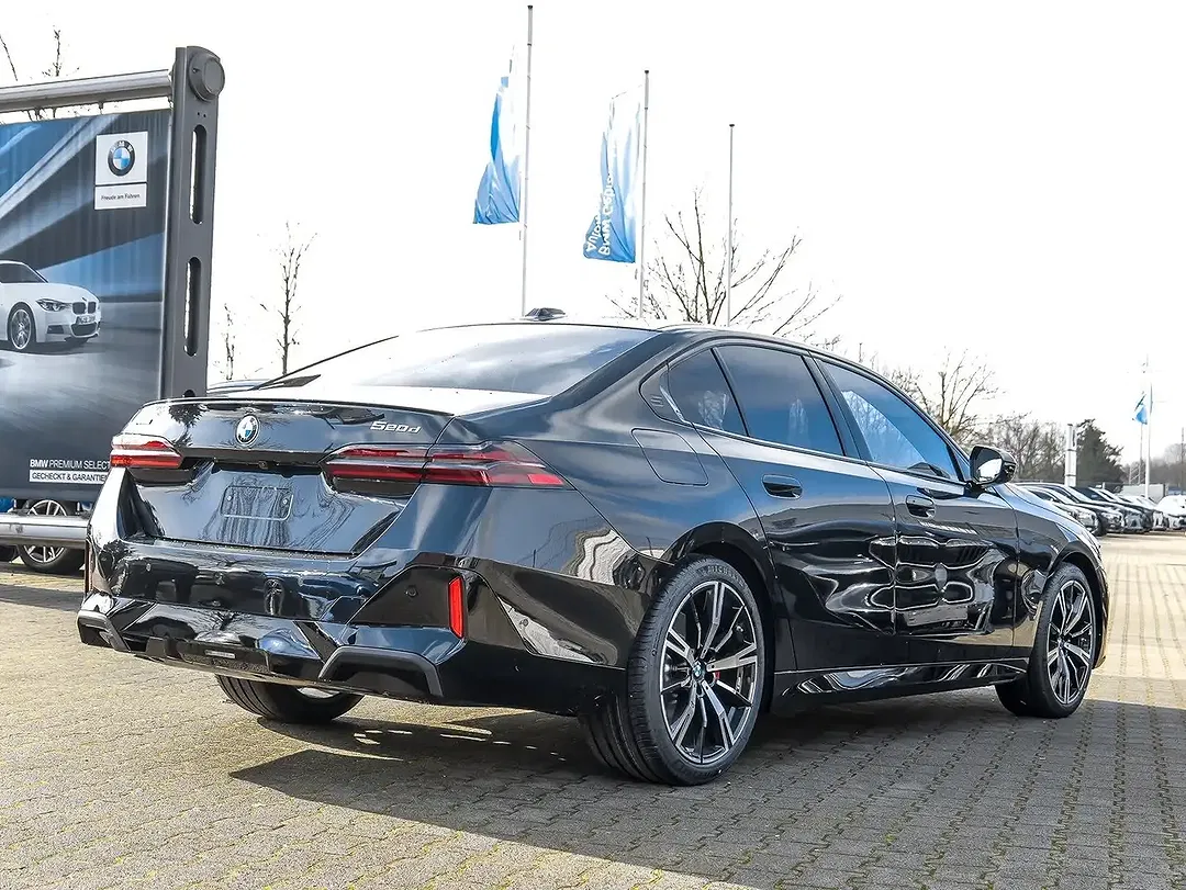 BMW 520 - Thumbnail 2