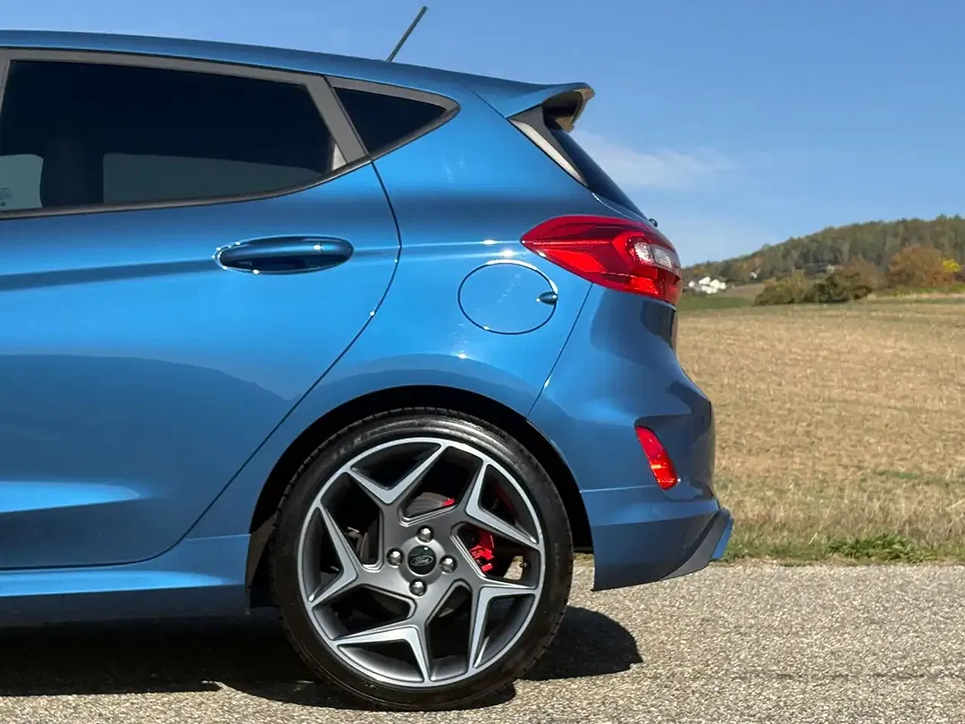 Ford Fiesta - Thumbnail 17