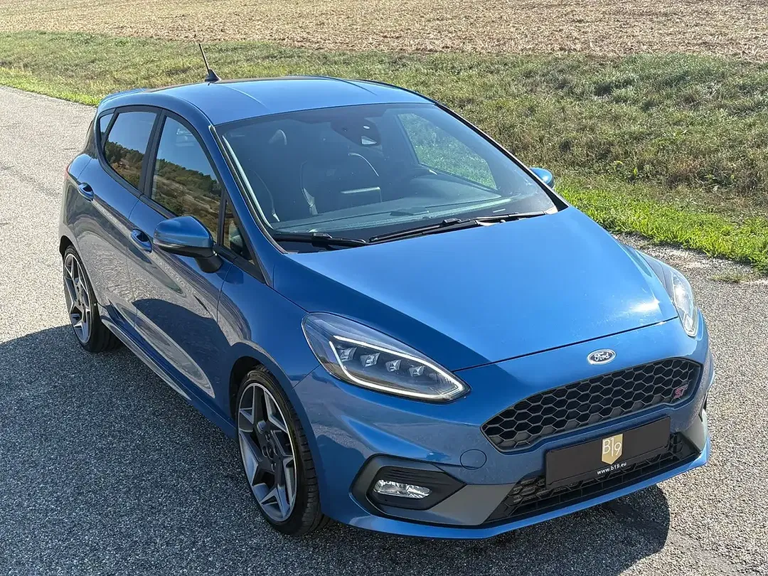 Ford Fiesta - Thumbnail 2