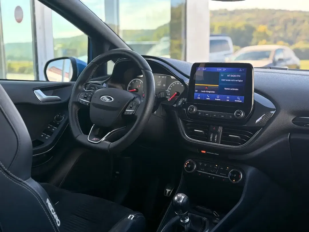 Ford Fiesta - Thumbnail 23