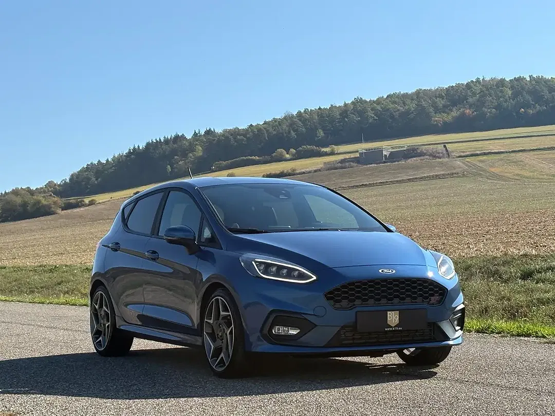 Ford Fiesta - Thumbnail 3