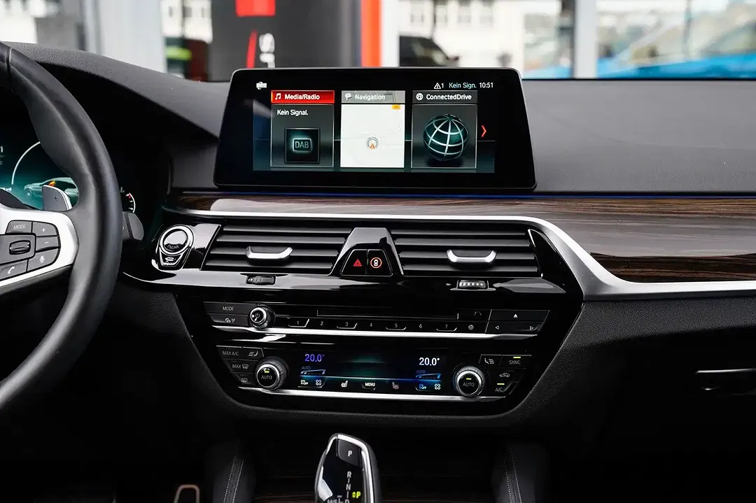 BMW 550 - Thumbnail 15