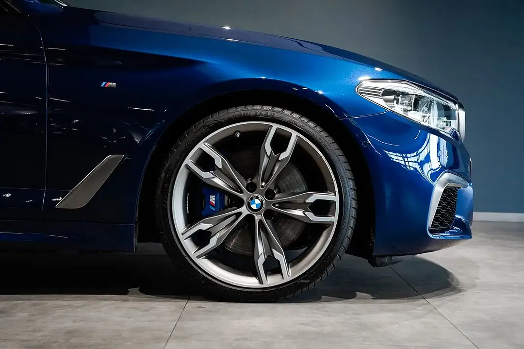 BMW 550 - Thumbnail 6