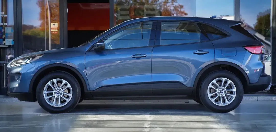 Ford Kuga - Thumbnail 3