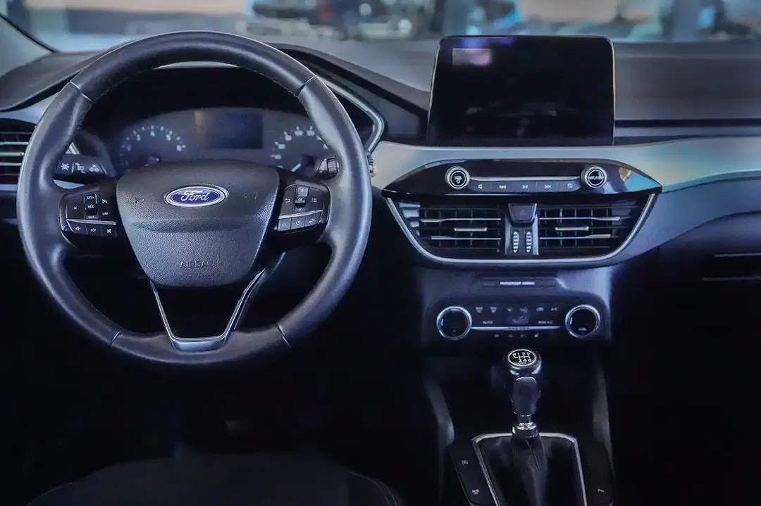 Ford Kuga - Thumbnail 4