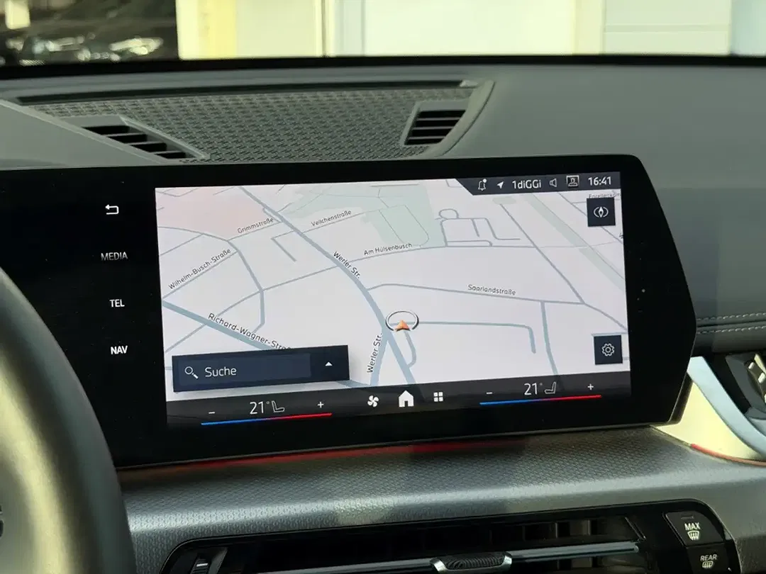 BMW X1 - Thumbnail 10