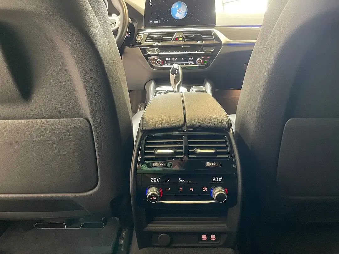BMW 530 - Thumbnail 20