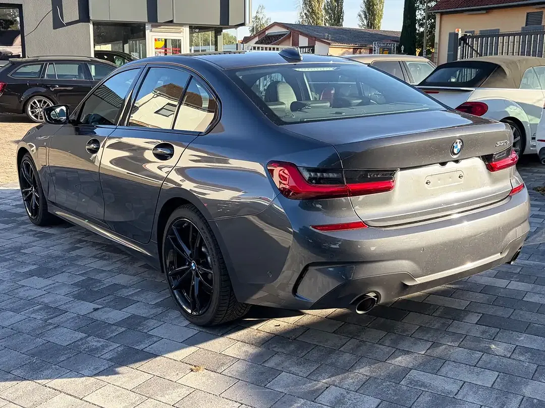 BMW 330 - Thumbnail 7