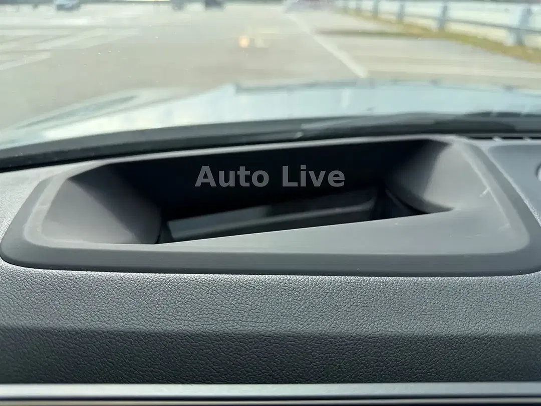 BMW 330 - Thumbnail 13