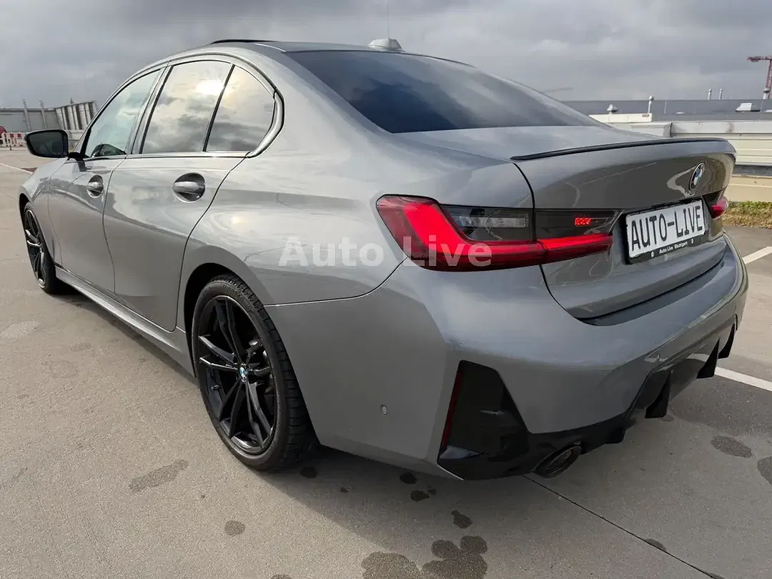 BMW 330 - Thumbnail 3