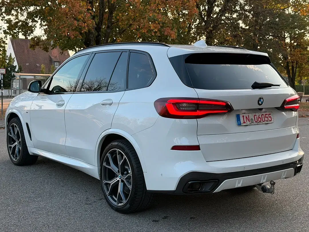 BMW X5 - Thumbnail 3