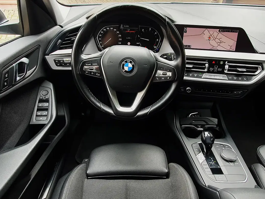 BMW 118 - Thumbnail 3