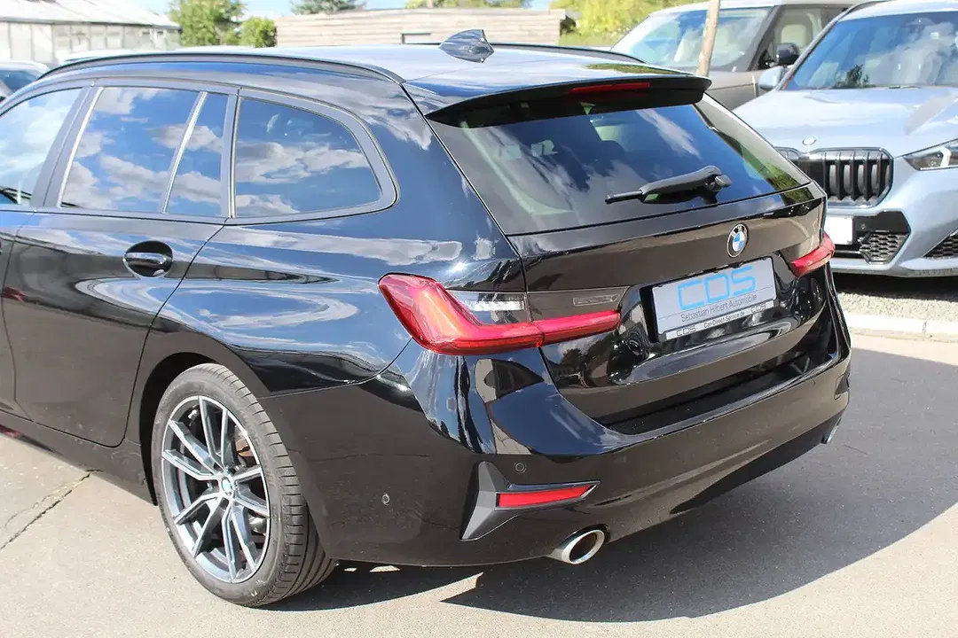 BMW 320 - Thumbnail 4