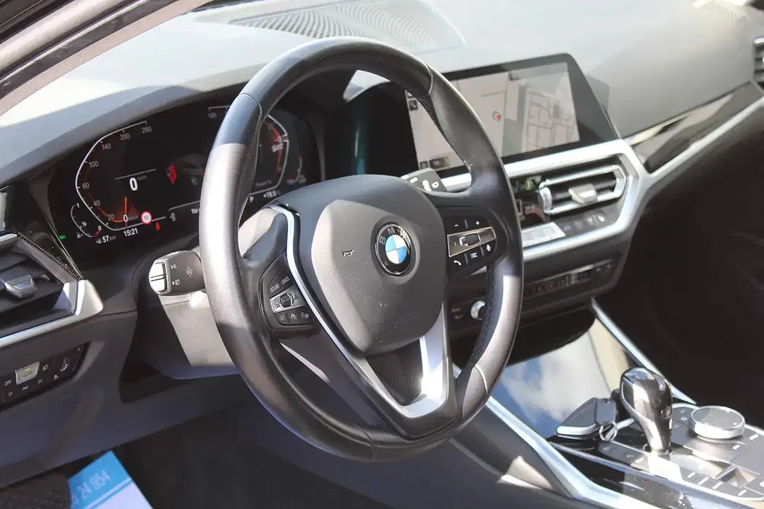 BMW 320 - Thumbnail 6