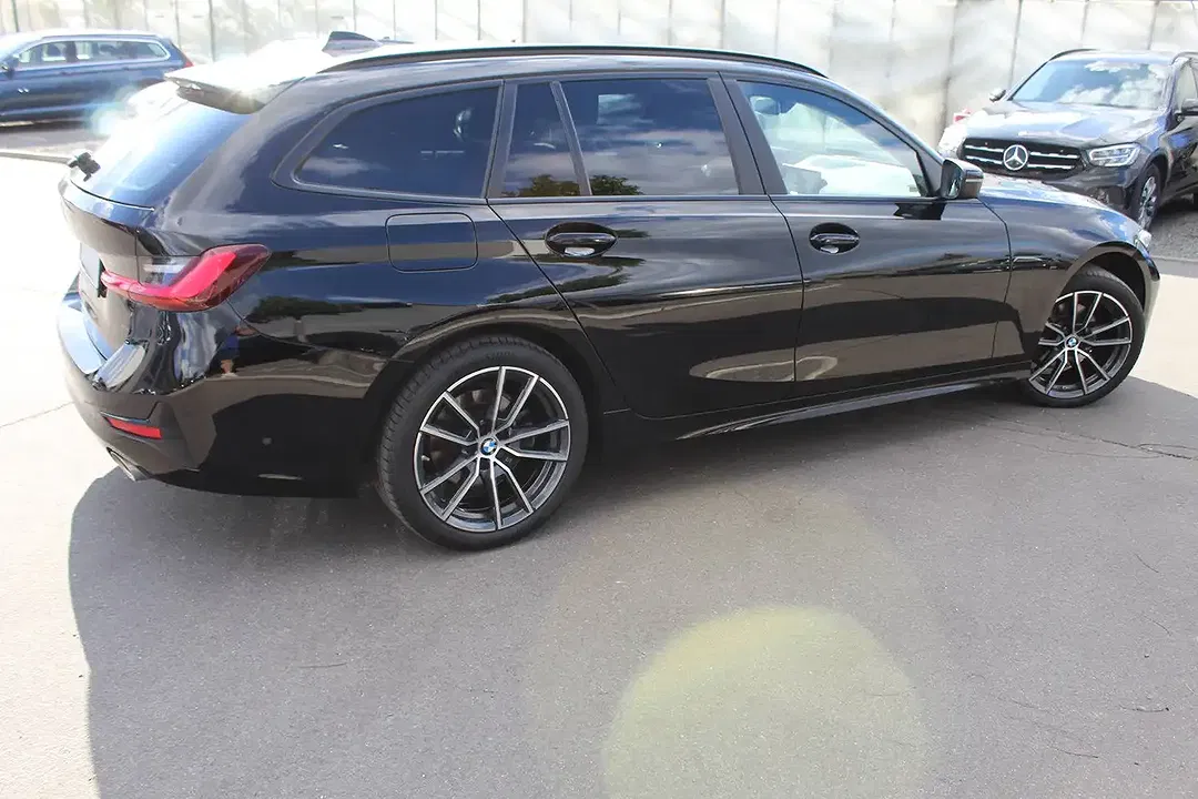 BMW 320 - Thumbnail 8