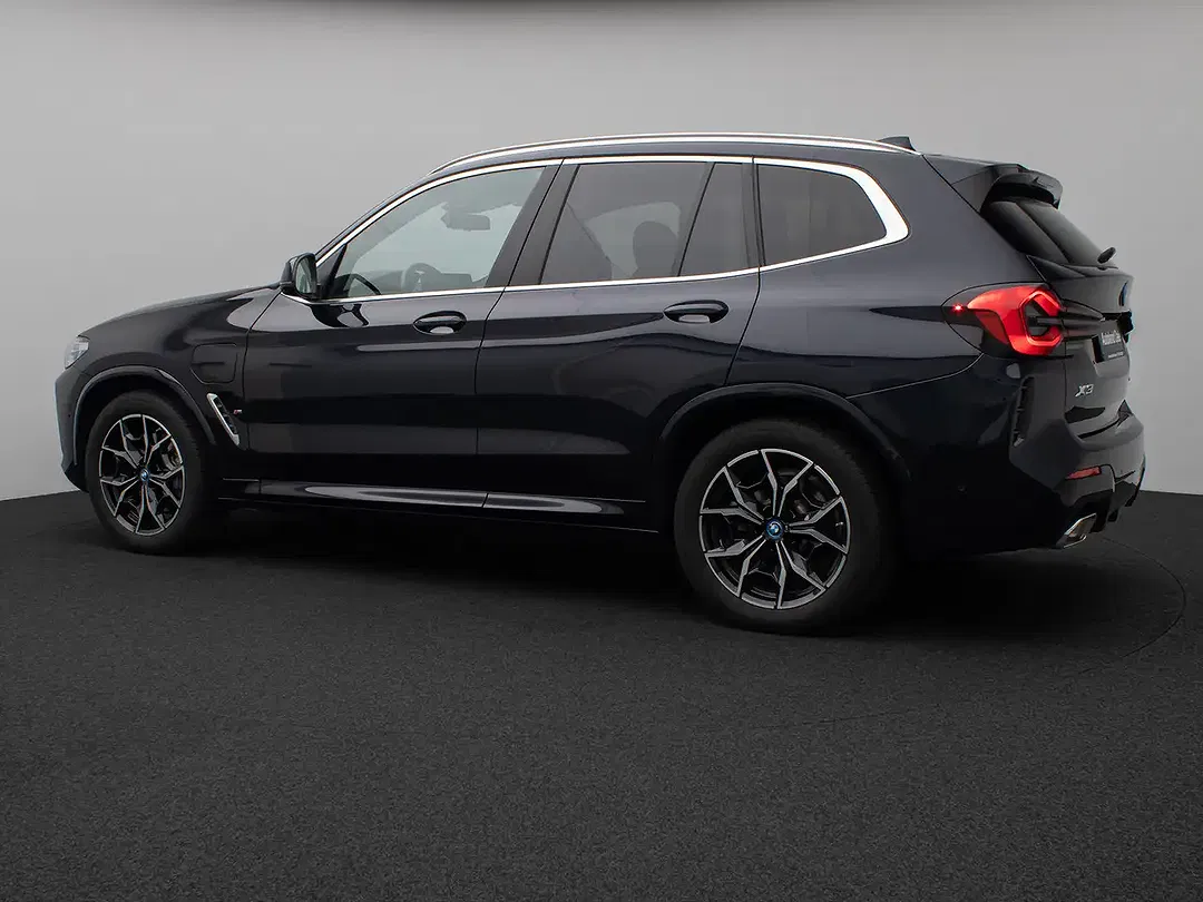 BMW X3 - Thumbnail 10