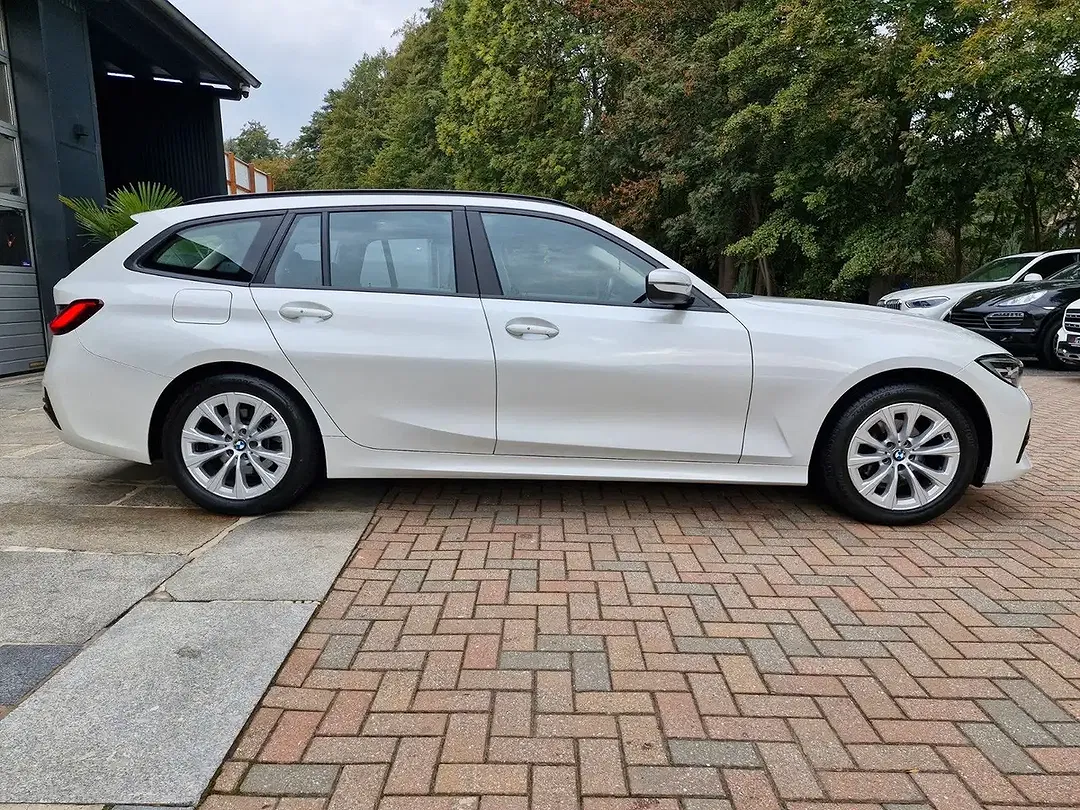 BMW 318 - Thumbnail 4