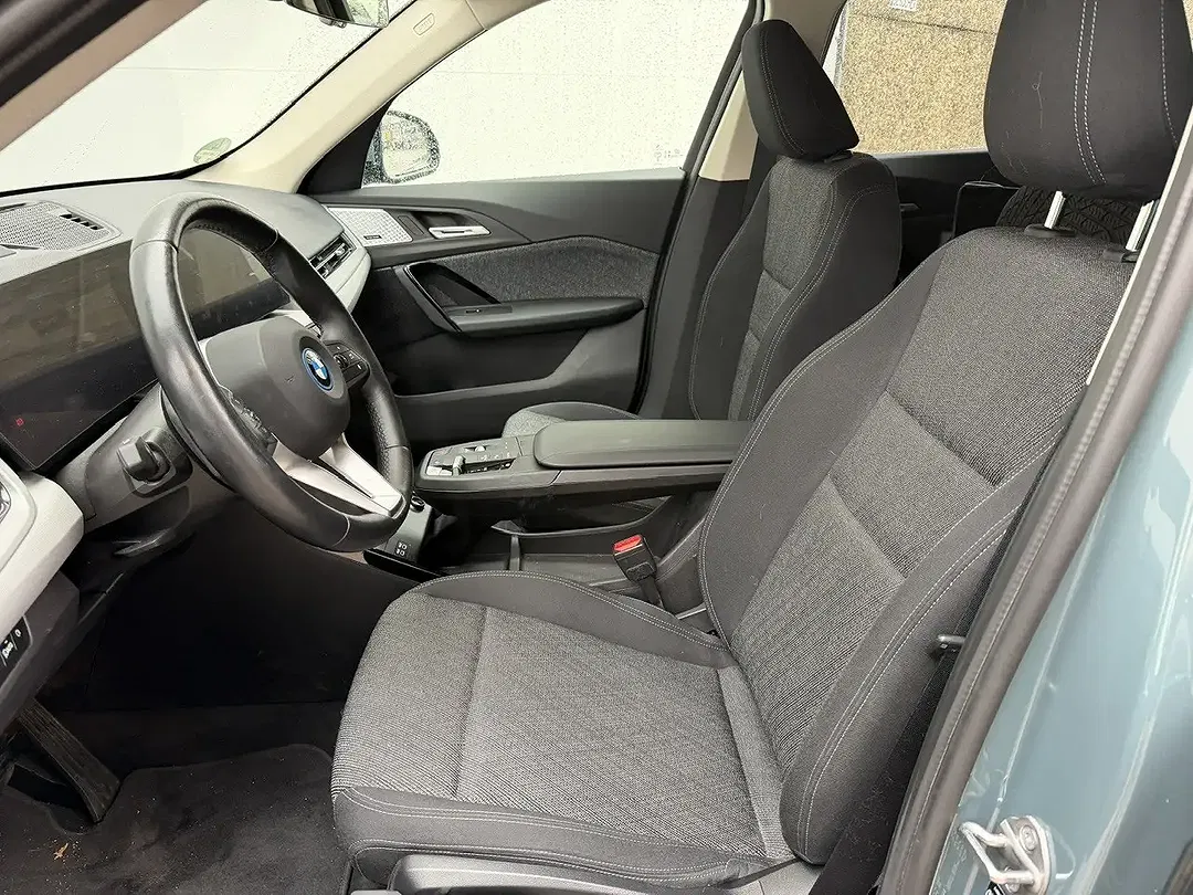 BMW X1 - Thumbnail 3